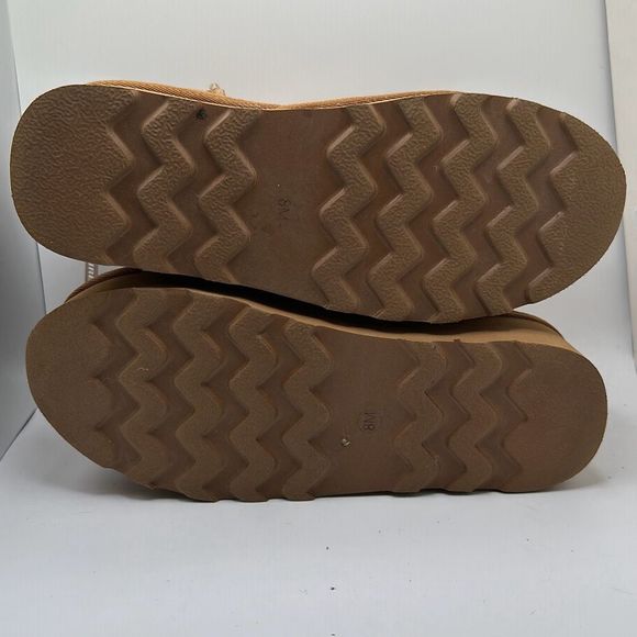 CUSHIONAIRE Women's Genuine Suede pull on platform boot +Memory Foam 8 CHESTNUT - Picture 5 of 7